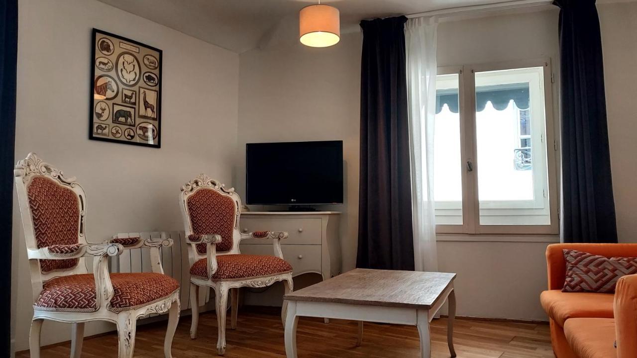 Hotel De L'Amphitheatre Nîmes Zewnętrze zdjęcie